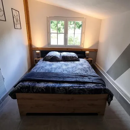 Maison Au Cœur Des Bois Hébergement de vacances Saint-Martin-de-Sallen
